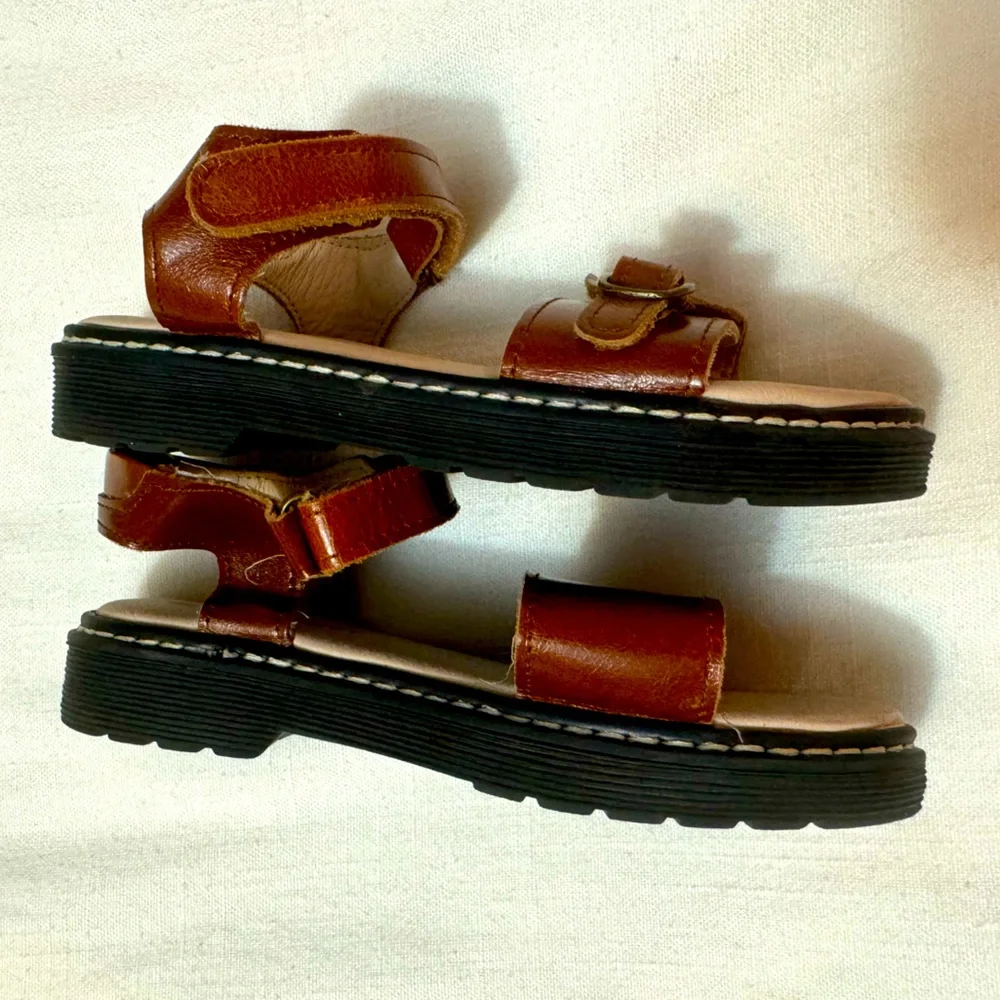 Piper Finn | Lug Soled Sandal in Cognac | 11